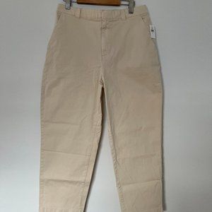 GAP Straight Up Khaki Pant - Size 8
